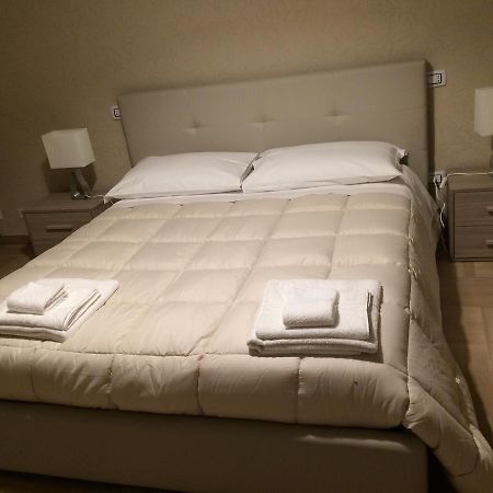 Casa Grace 2 Bed and Breakfast Bari Exteriör bild