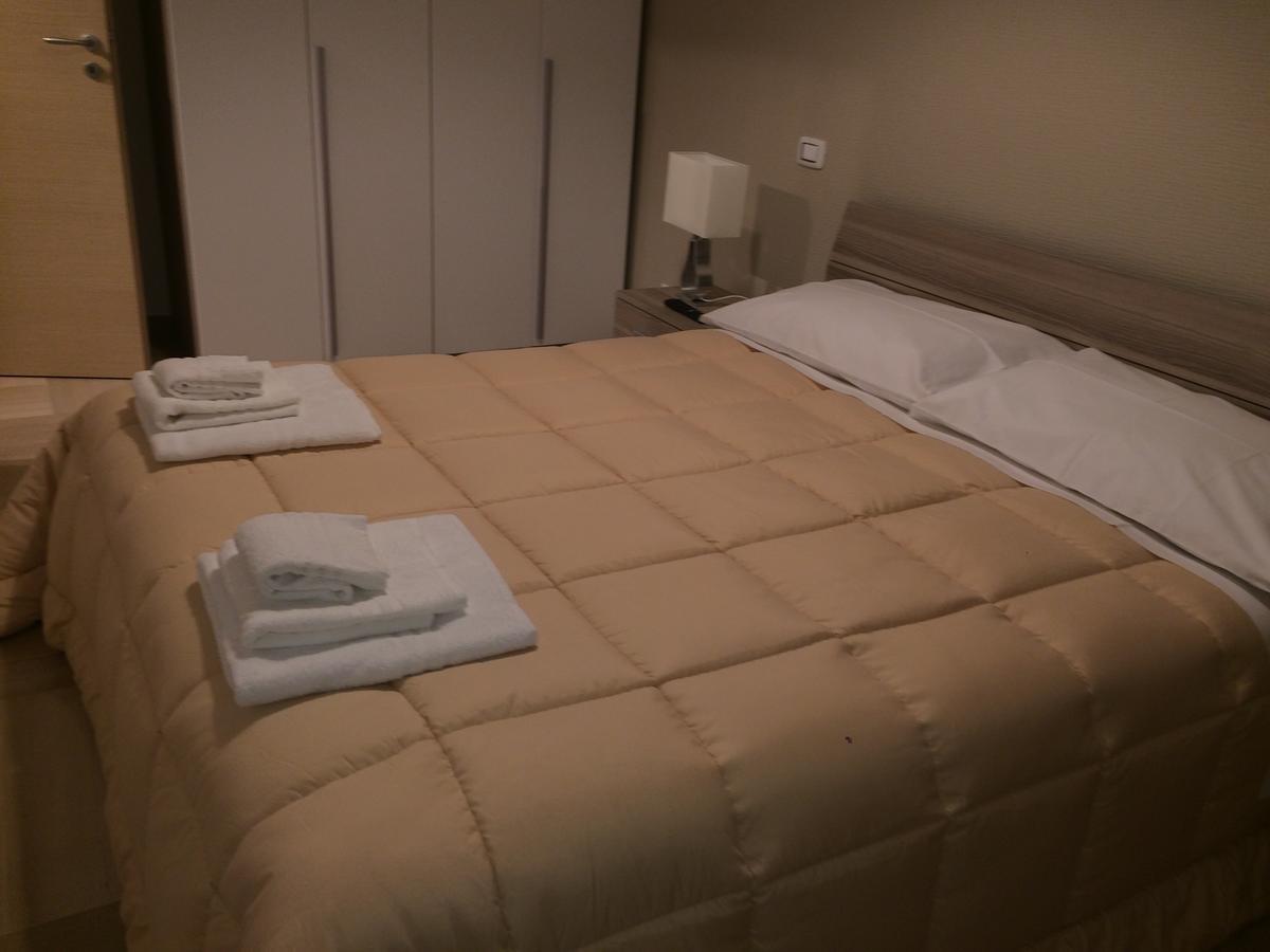 Casa Grace 2 Bed and Breakfast Bari Exteriör bild